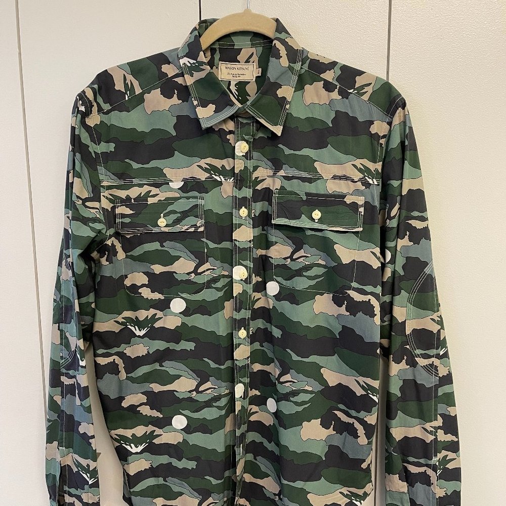 Maison Kitsune Men’s M Casual Button-up Shirt (Green camo)